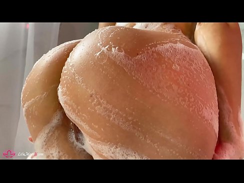 ❤️ Bruneta își masturbează păsărica cu un vibrator până la orgasm intens în duș ❌ at ro.centr-klassiki.ru ❤